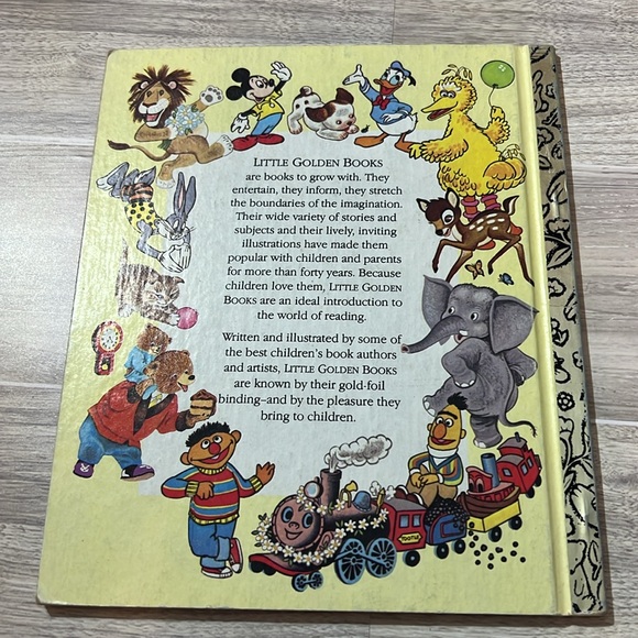 1986 A Little Golden Book A First Airplane Ride - Picture 4 of 4